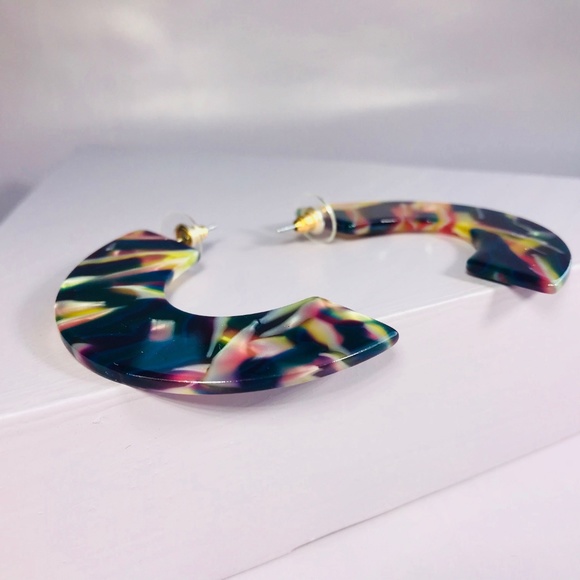 🆑 Blue Tortoise Half Circle Studs - Picture 3 of 7